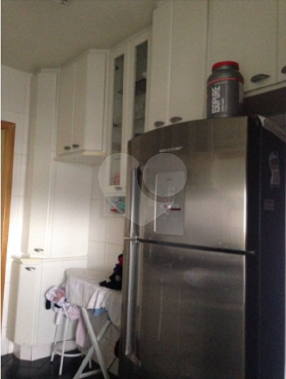 Excelente apartamento na rua Camarajé