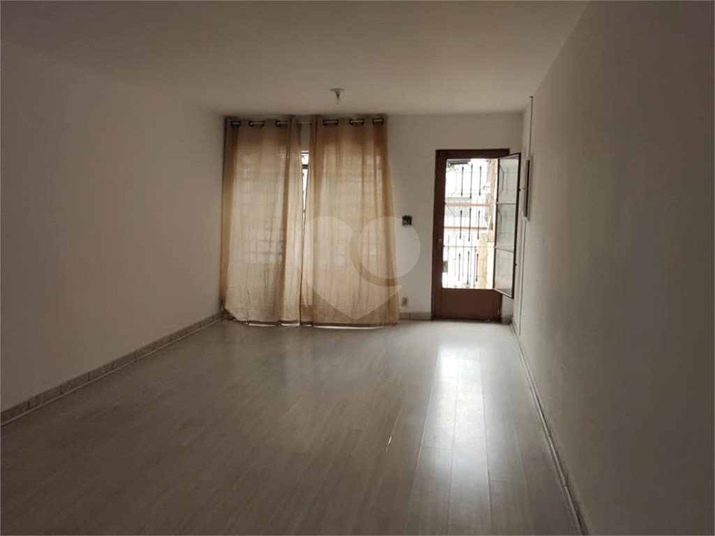 Sobrado à venda com 2 quartos, 80m² - Foto 1