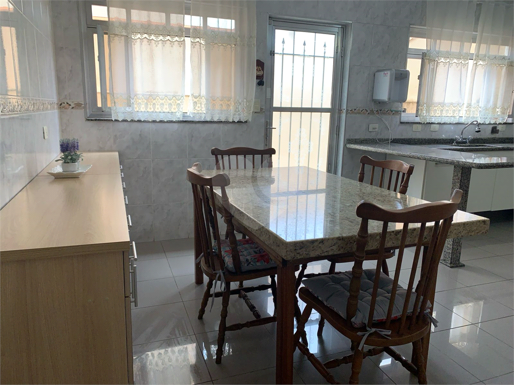 Sobrado com edícula e espaço gourmet à venda no Imirim. 