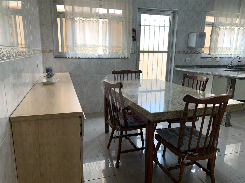Sobrado com edícula e espaço gourmet à venda no Imirim. 