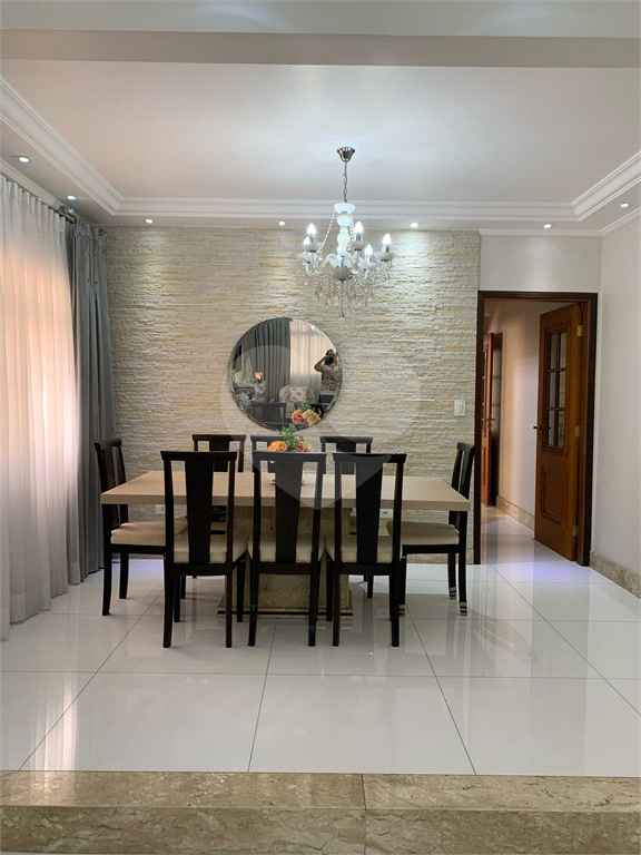 Sobrado com edícula e espaço gourmet à venda no Imirim. 