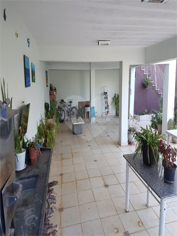 Excelente  Sobrado no Tremembé em Condomínio Fechado 3 Dormitórios / 1 Suíte / 5 Vagas de garagem