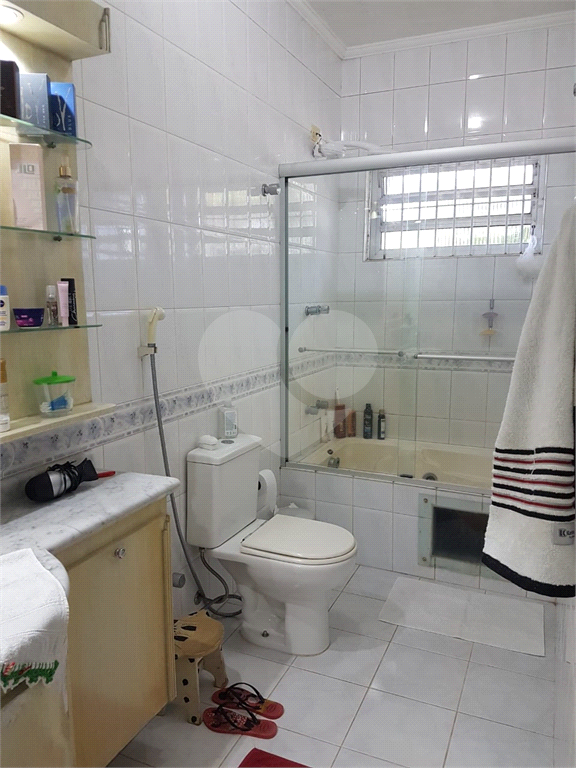 Excelente  Sobrado no Tremembé em Condomínio Fechado 3 Dormitórios / 1 Suíte / 5 Vagas de garagem