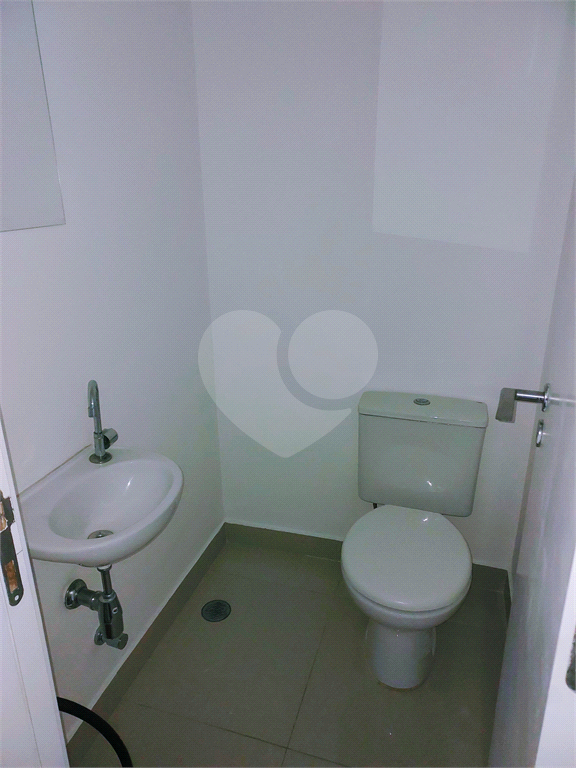 Sala comercial duplex com 85m²