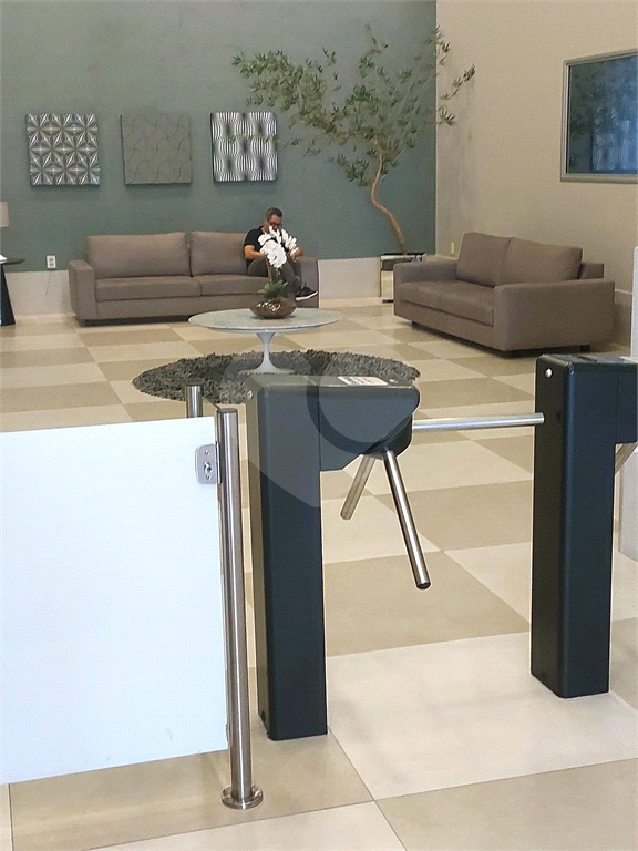 Sala comercial duplex com 85m²