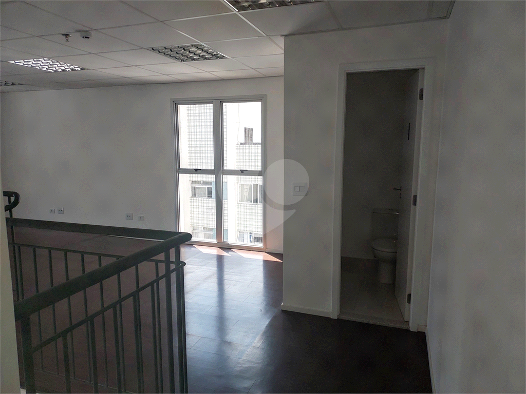 Sala comercial duplex com 85m²