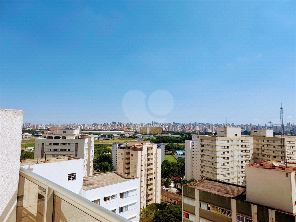 Sala comercial duplex com 85m²