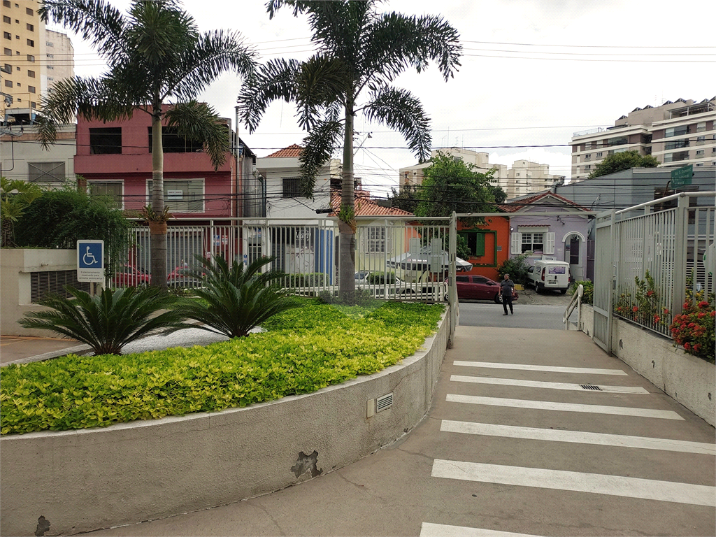 Sala comercial duplex com 85m²