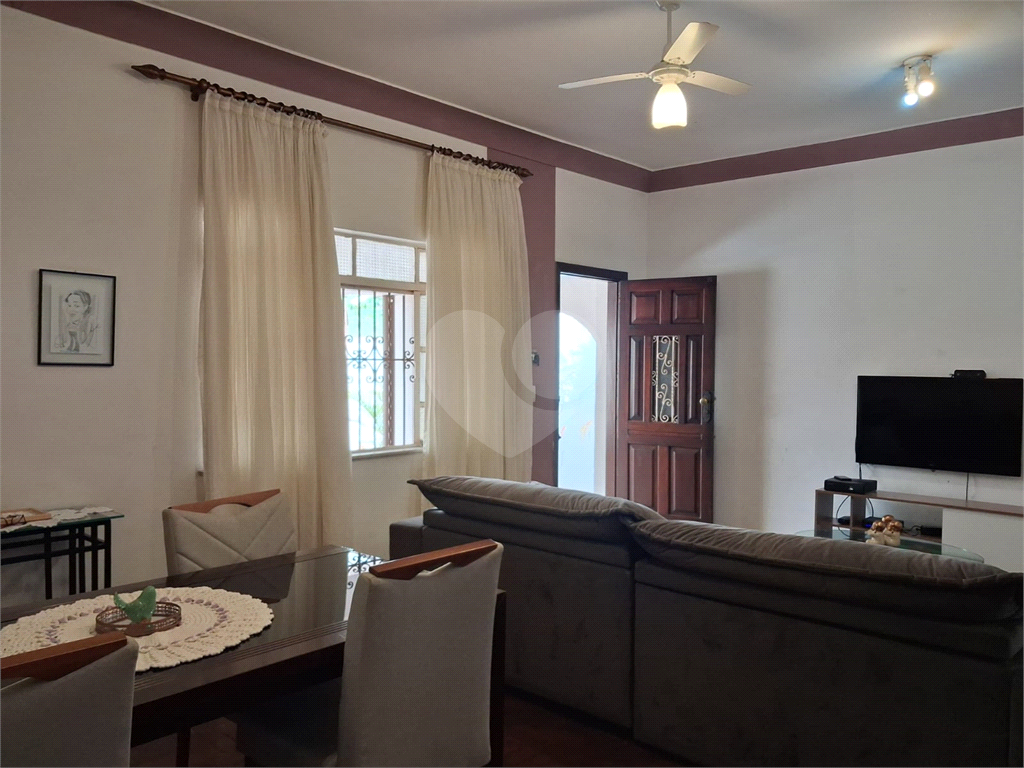 Casa térrea e muito verde na City Lapa