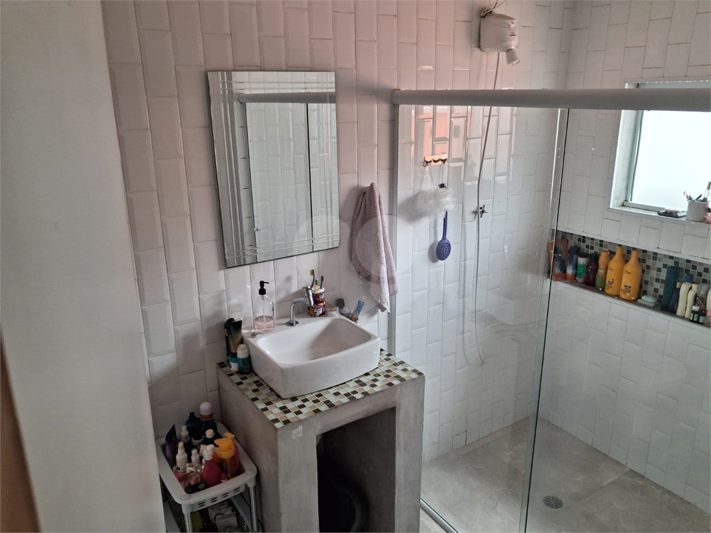 Casa térrea e muito verde na City Lapa