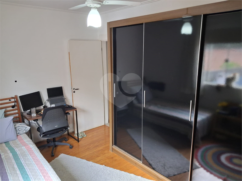 Casa térrea e muito verde na City Lapa