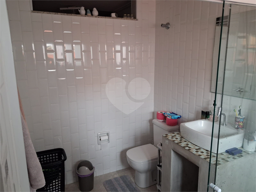 Casa térrea e muito verde na City Lapa