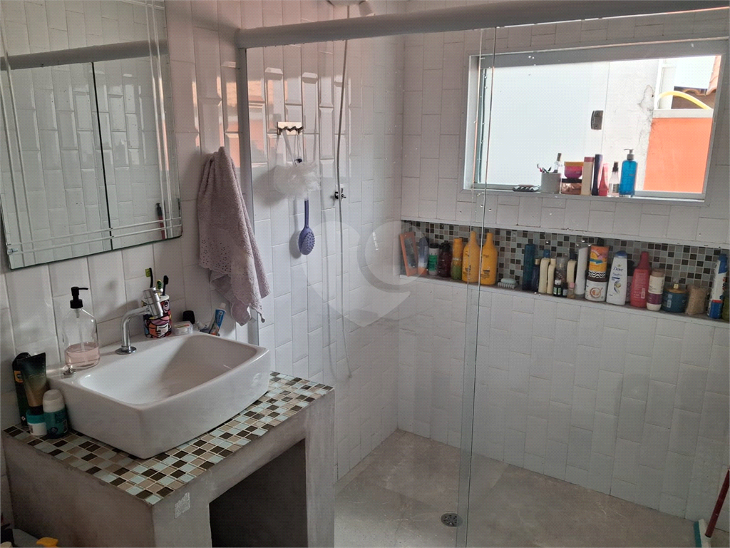 Casa térrea e muito verde na City Lapa