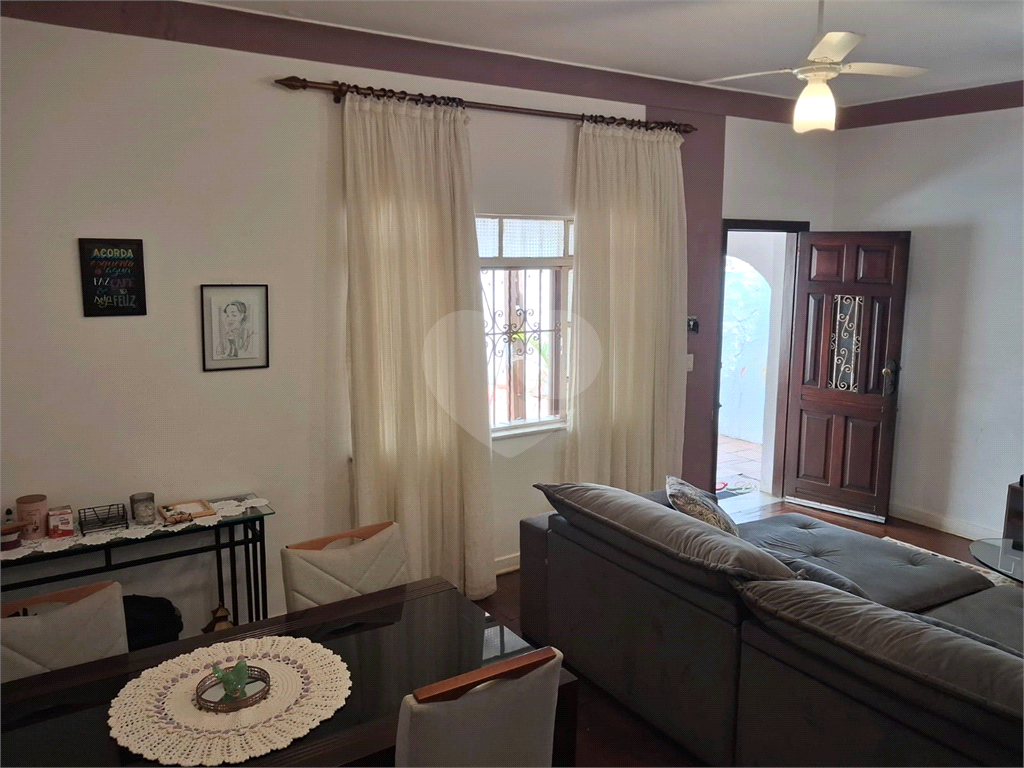 Casa térrea e muito verde na City Lapa