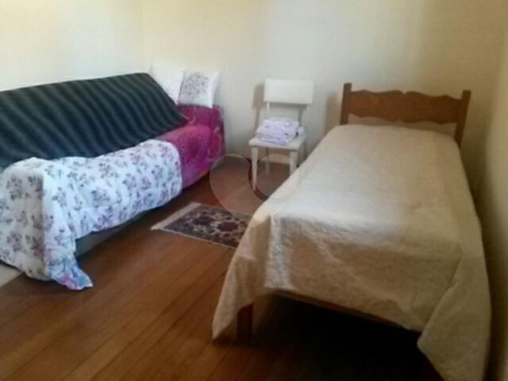 Casa próxima a Avenida  Imirim