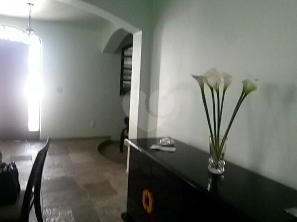 Casa próxima a Avenida  Imirim