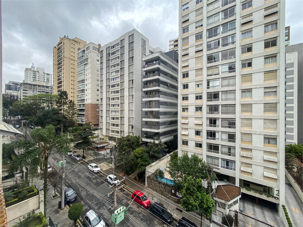 Apartamento com 110 m² - 3 quartos - 1 suíte- 1 vaga - Paraíso