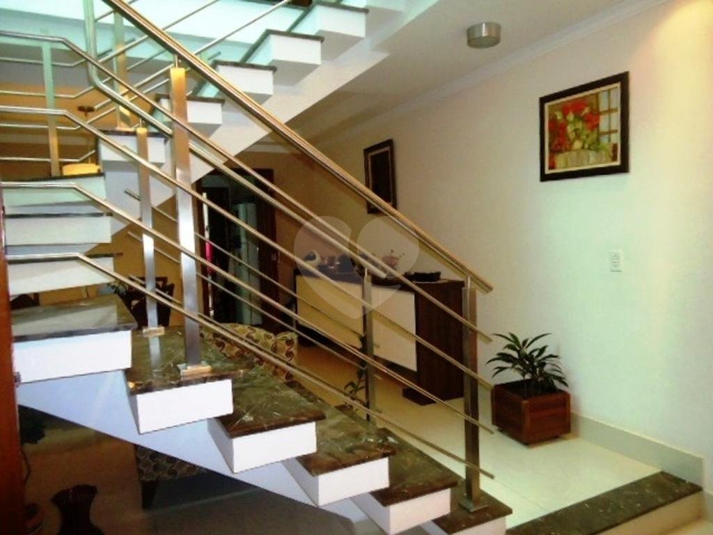 Casa impecável à venda na Vila Paiva