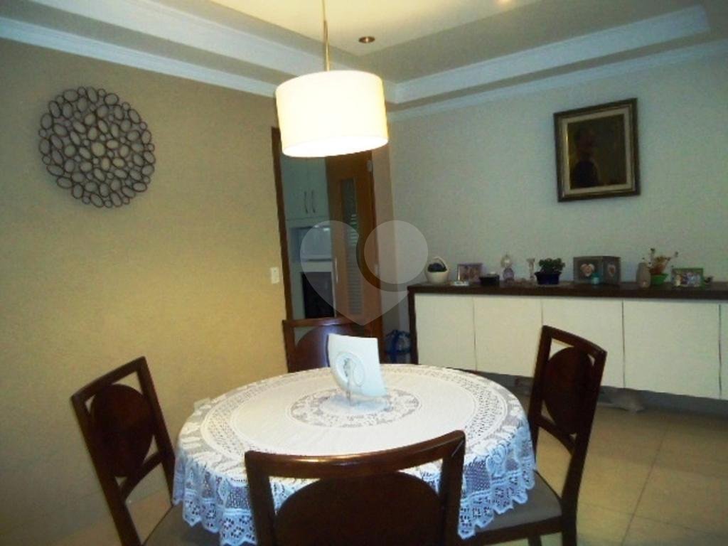 Casa impecável à venda na Vila Paiva