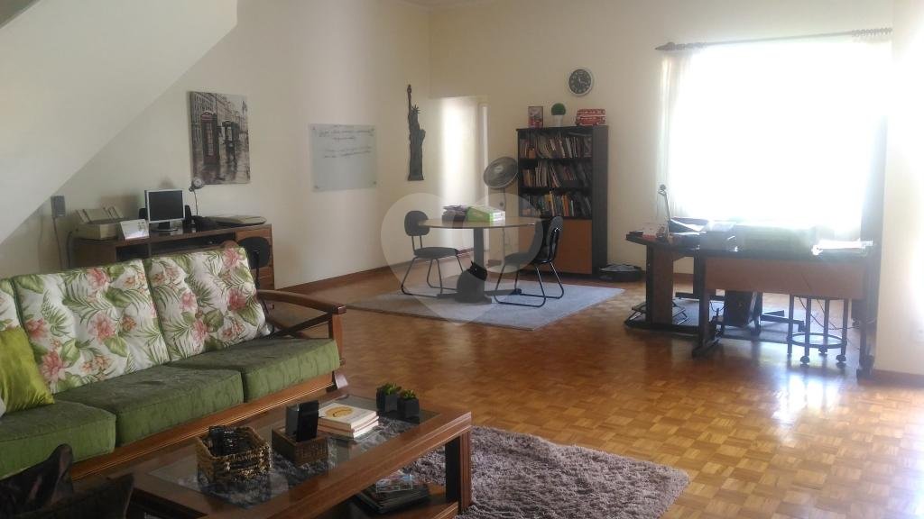 Sobrado à venda com 3 quartos, 230m² - Foto 2