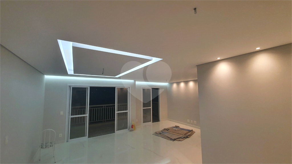 Apartamento à Venda | 100 m² | 3 dormitórios | 1 suíte | Sala 3 Ambientes| 3 vagas no Jardim Peri  