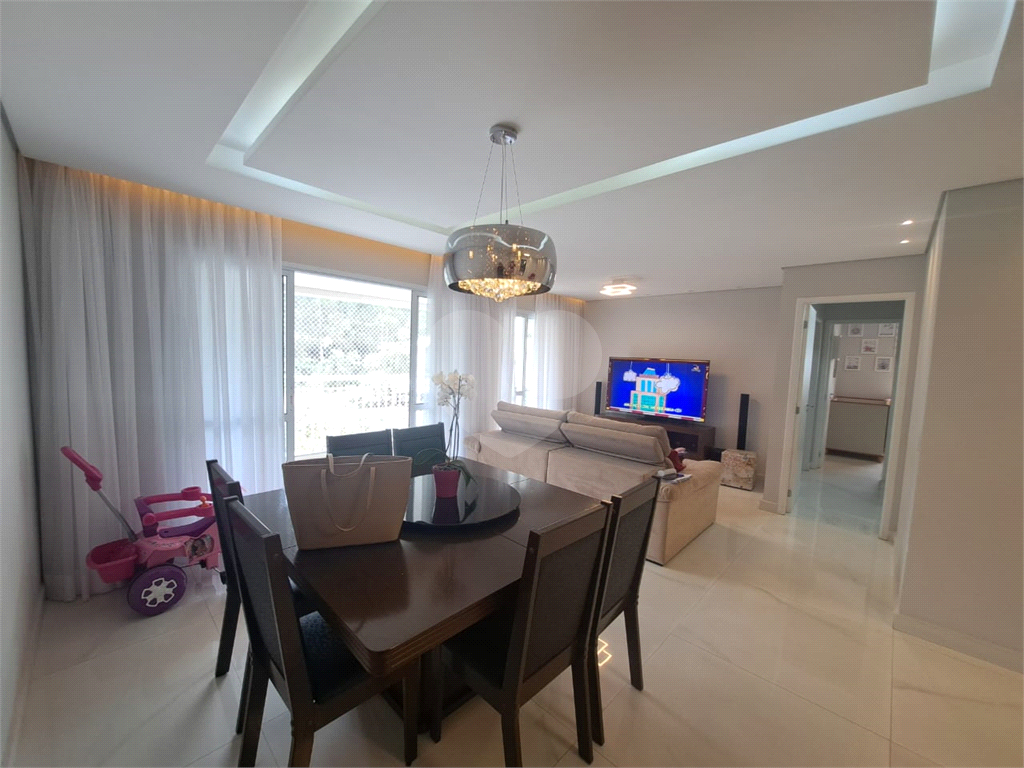 Apartamento à Venda | 100 m² | 3 dormitórios | 1 suíte | Sala 3 Ambientes| 3 vagas no Jardim Peri  