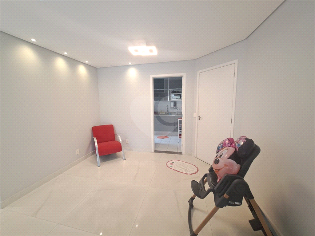 Apartamento à Venda | 100 m² | 3 dormitórios | 1 suíte | Sala 3 Ambientes| 3 vagas no Jardim Peri  
