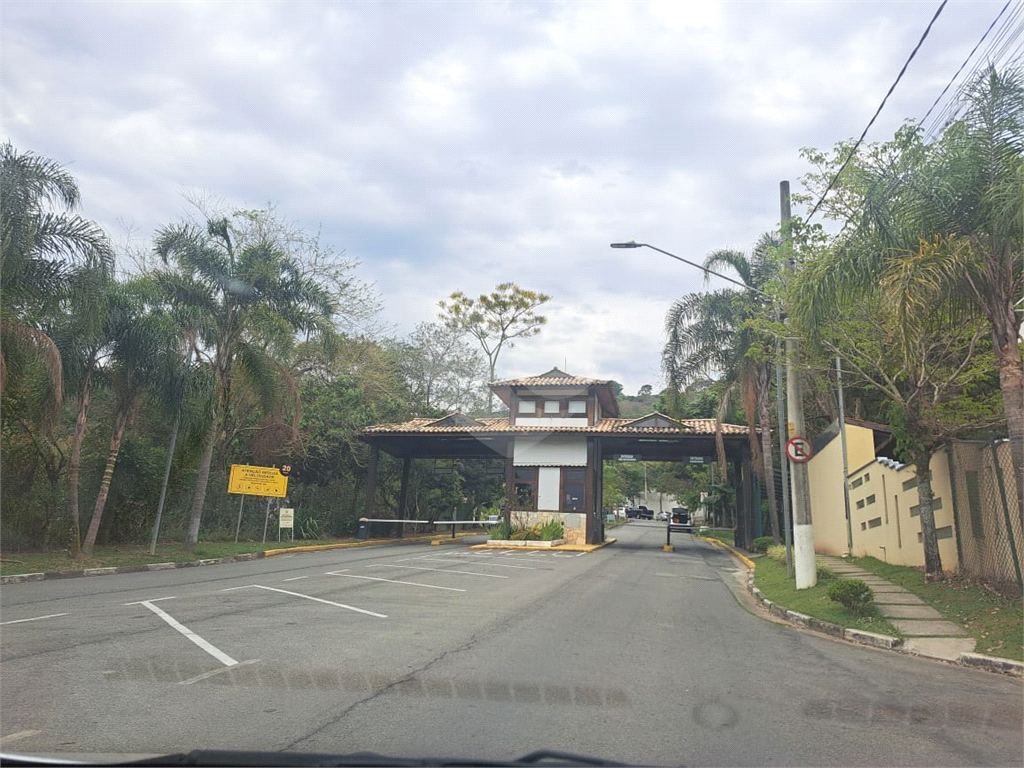 Apartamento à Venda | 100 m² | 3 dormitórios | 1 suíte | Sala 3 Ambientes| 3 vagas no Jardim Peri  
