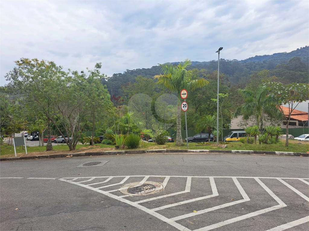 Apartamento à Venda | 100 m² | 3 dormitórios | 1 suíte | Sala 3 Ambientes| 3 vagas no Jardim Peri  