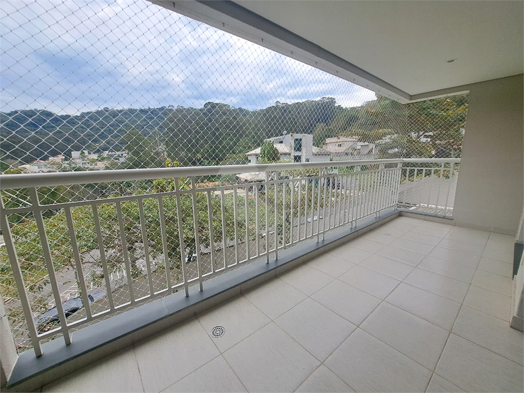 Apartamento à Venda | 100 m² | 3 dormitórios | 1 suíte | Sala 3 Ambientes| 3 vagas no Jardim Peri  