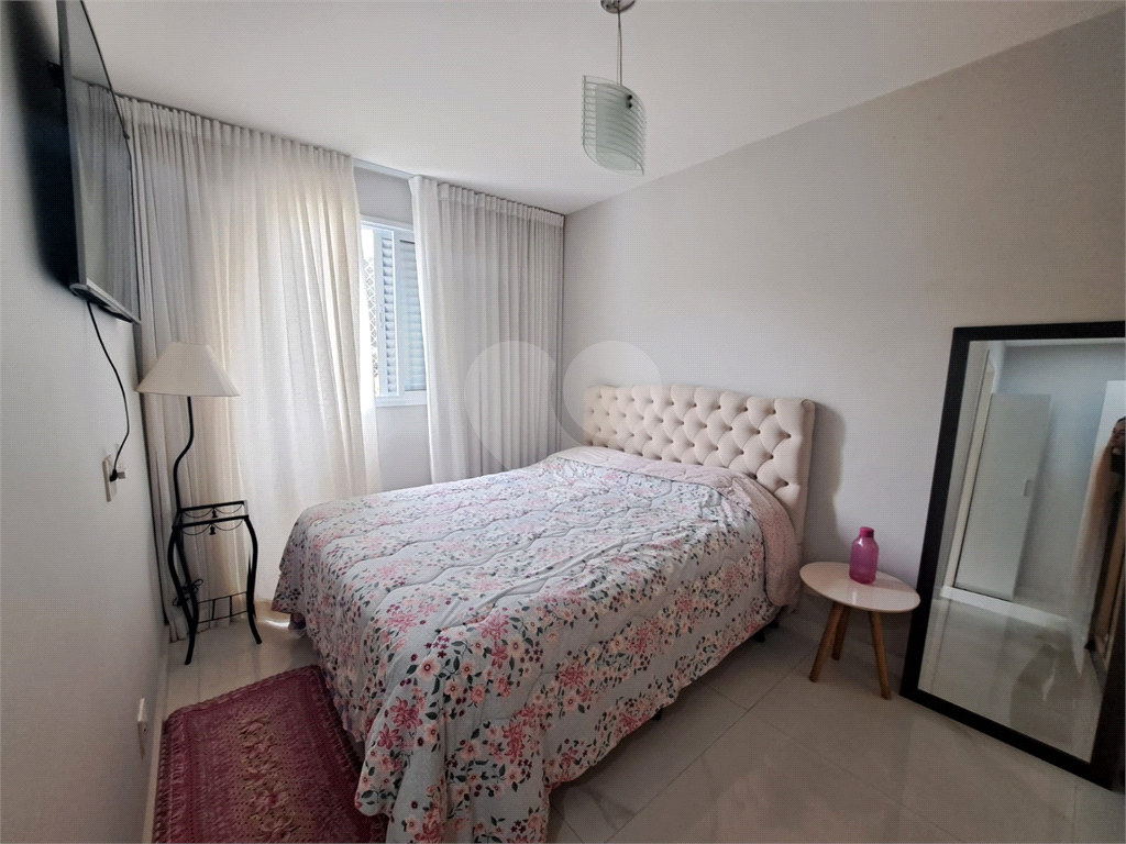 Apartamento à Venda | 100 m² | 3 dormitórios | 1 suíte | Sala 3 Ambientes| 3 vagas no Jardim Peri  