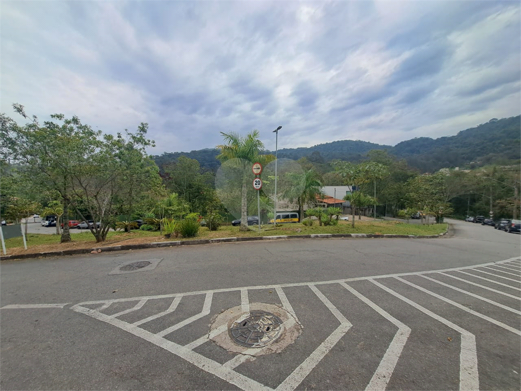 Apartamento à Venda | 100 m² | 3 dormitórios | 1 suíte | Sala 3 Ambientes| 3 vagas no Jardim Peri  