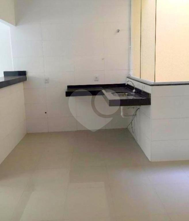 Sobrado Novo em Condomínio e com ótima localização a Venda  em São Miguel Paulista