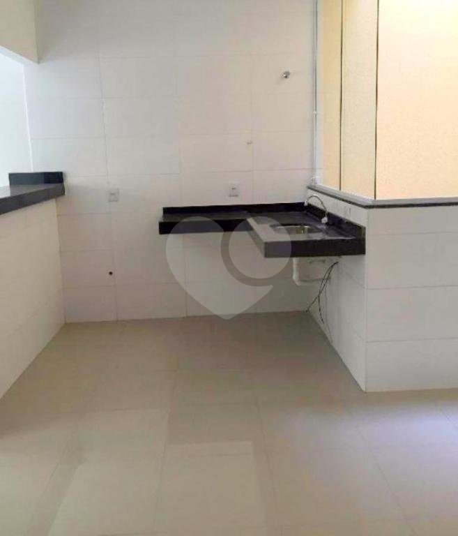 Sobrado Novo em Condomínio a Venda em São Miguel