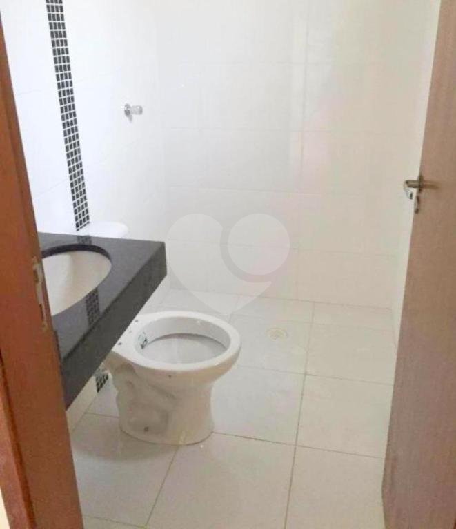 Sobrado Novo em Condomínio a Venda em São Miguel