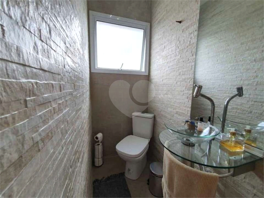 Excelente sobrado 4 dormitórios, 3 suítes, 5 banheiros no bairro Tremembé, Zona Norte de São Paulo