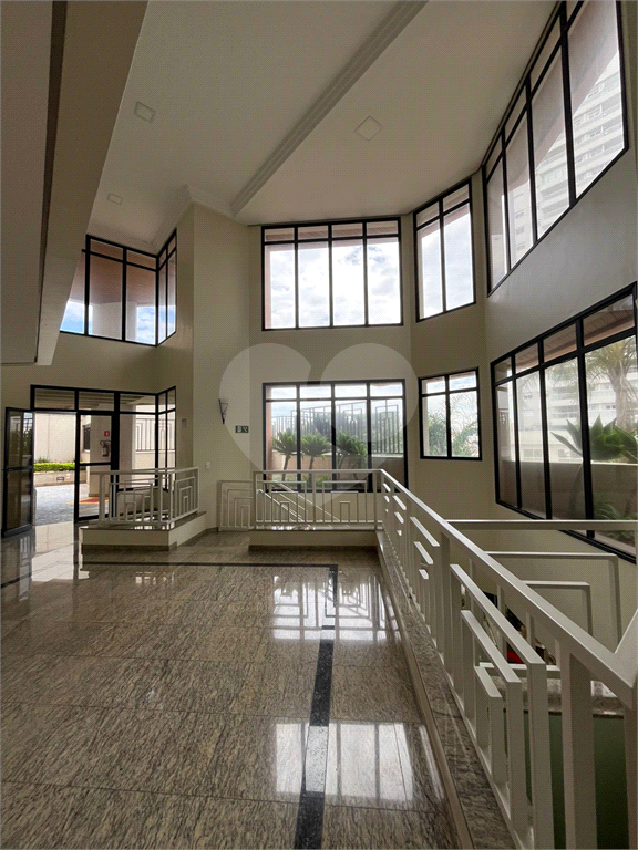 Belíssimo apartamento no coração do Tatuapé.