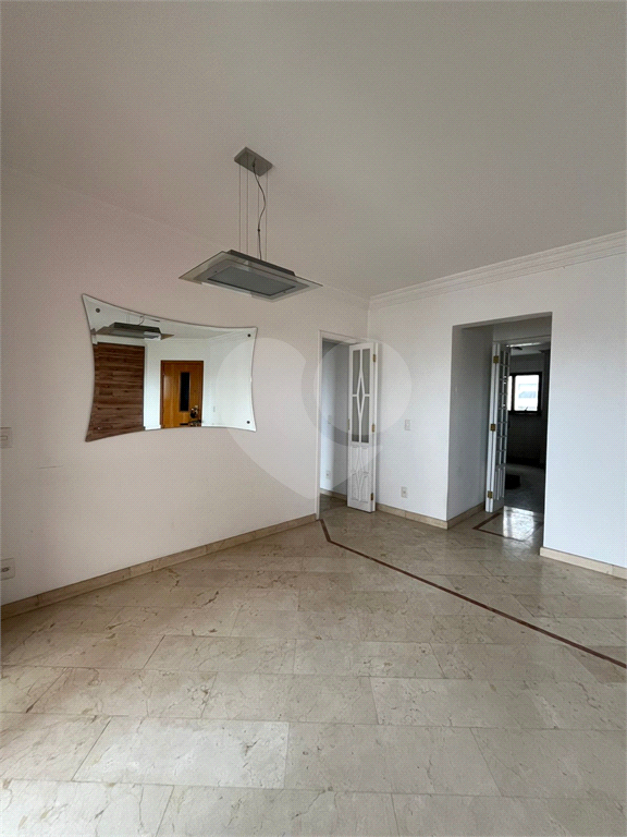 Belíssimo apartamento no coração do Tatuapé.