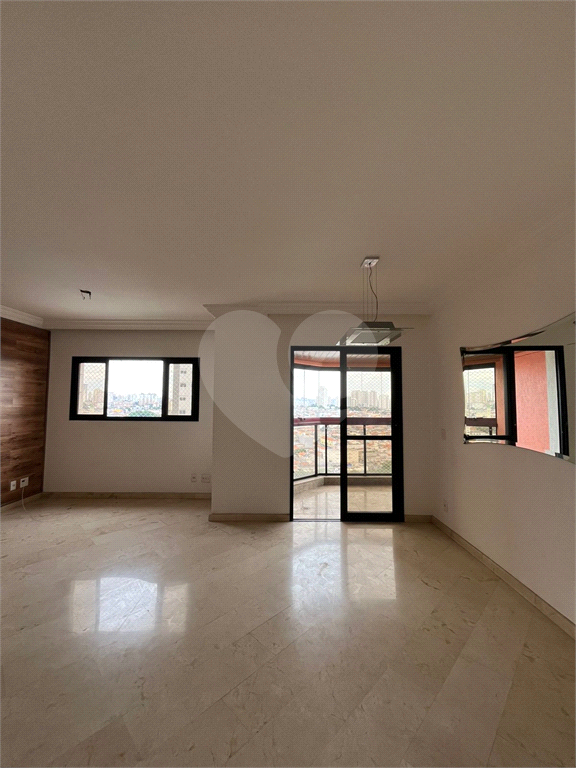 Belíssimo apartamento no coração do Tatuapé.