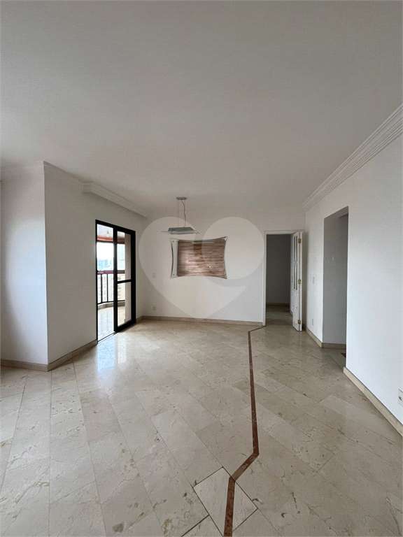 Belíssimo apartamento no coração do Tatuapé.