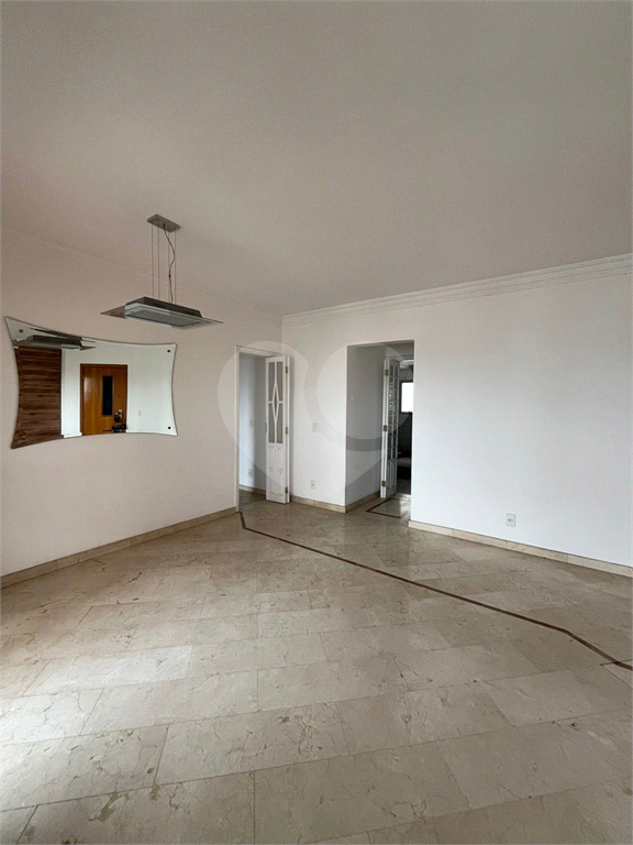 Belíssimo apartamento no coração do Tatuapé.