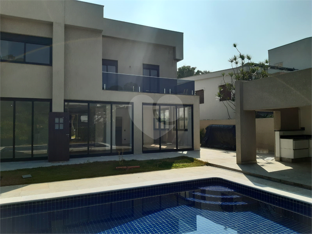 VENDE-SE SOBRADO ALTO PADRÃO EM BARUERI