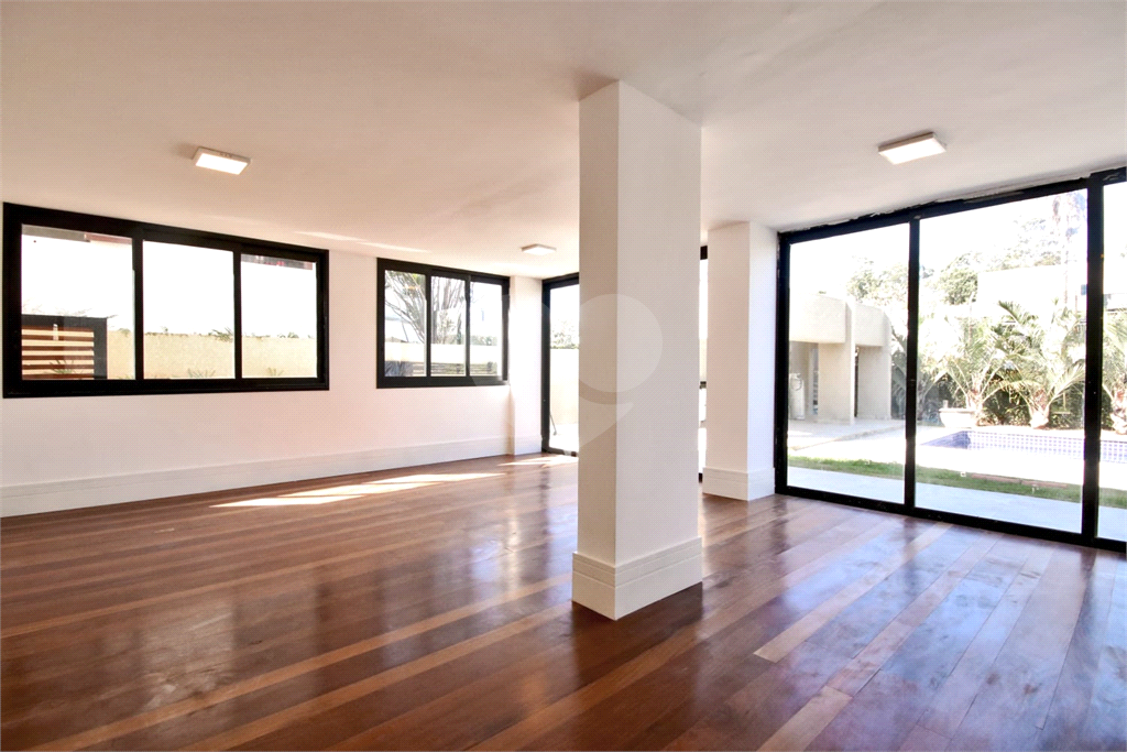 VENDE-SE SOBRADO ALTO PADRÃO EM BARUERI
