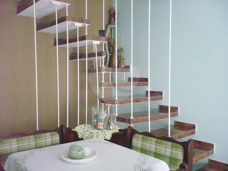 Excelente sobrado em Condomínio Fechado próximo ao Andorinha Hiper Center
