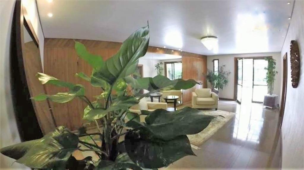 Apartamento à venda muito bem localizado em Santana