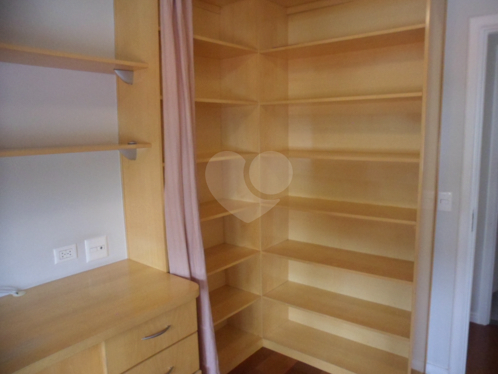 APARTAMENTO em SANTANA