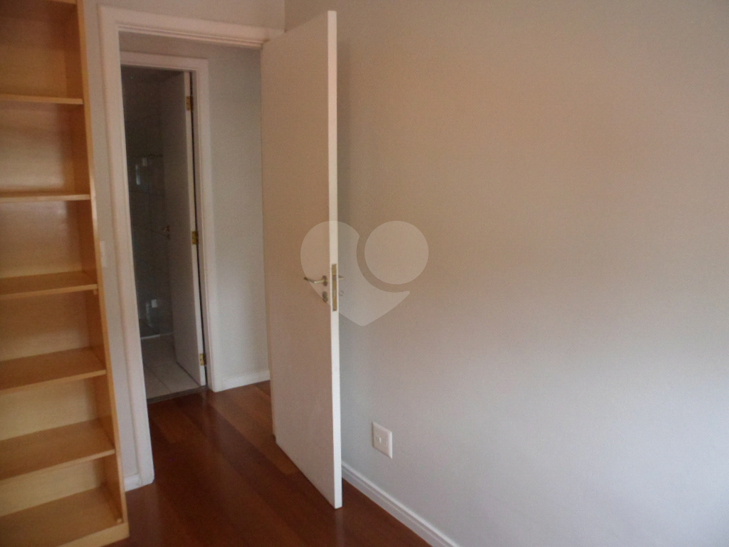 APARTAMENTO em SANTANA