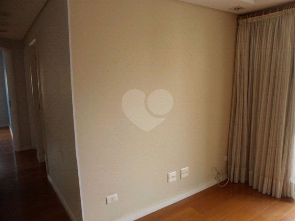 APARTAMENTO em SANTANA