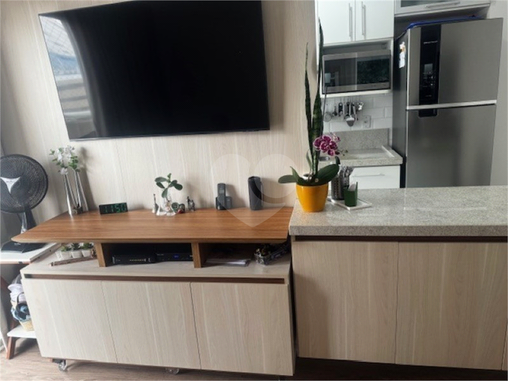 Apartamento em Santana próximo do metro, possui 54m², 2 quartos, 1 banheiro, 1 vaga de garagem.