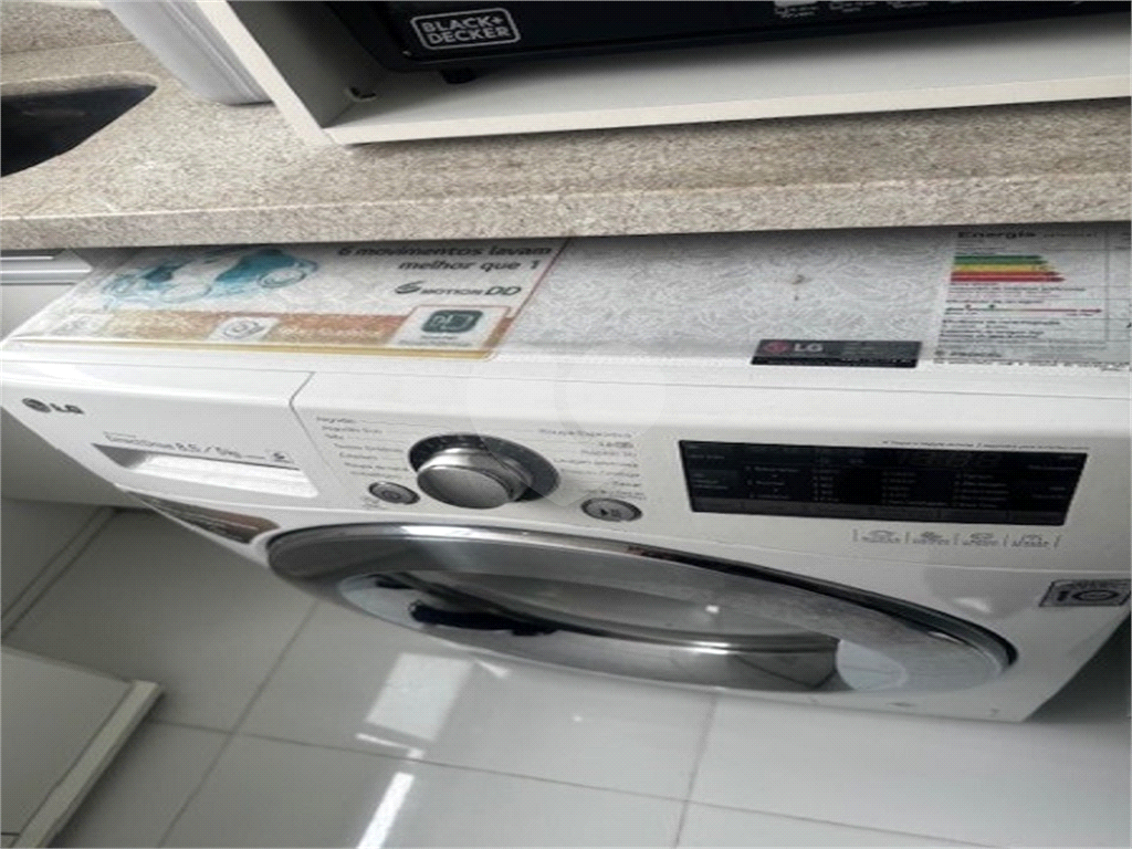 Apartamento em Santana próximo do metro, possui 54m², 2 quartos, 1 banheiro, 1 vaga de garagem.